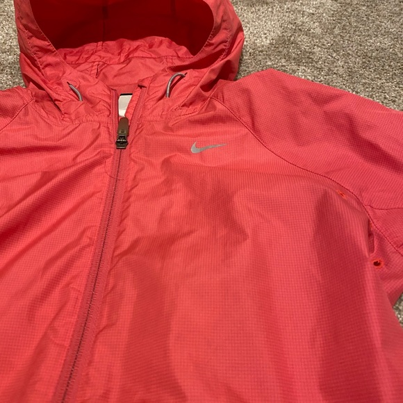 Women’s Nike Running jacket. Windbreaker. Size small. - Picture 2 of 9
